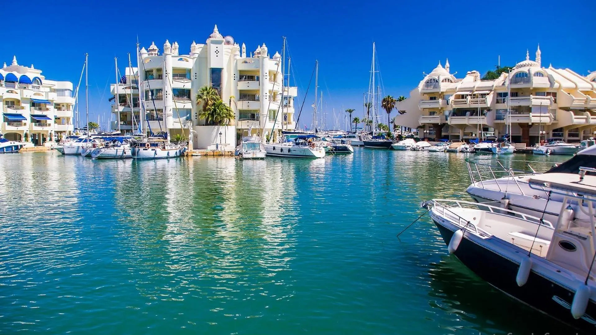Appartamento H814 Hercules Estudio. Vistas Al Mar. Perfecta Ubicacion. Benalmádena